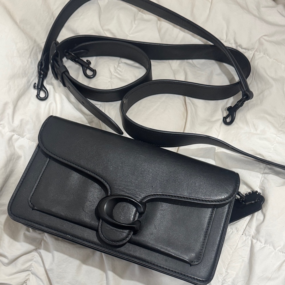 Coach Black Shoulder Bag / Crossbody Style Purse Excellent Condition